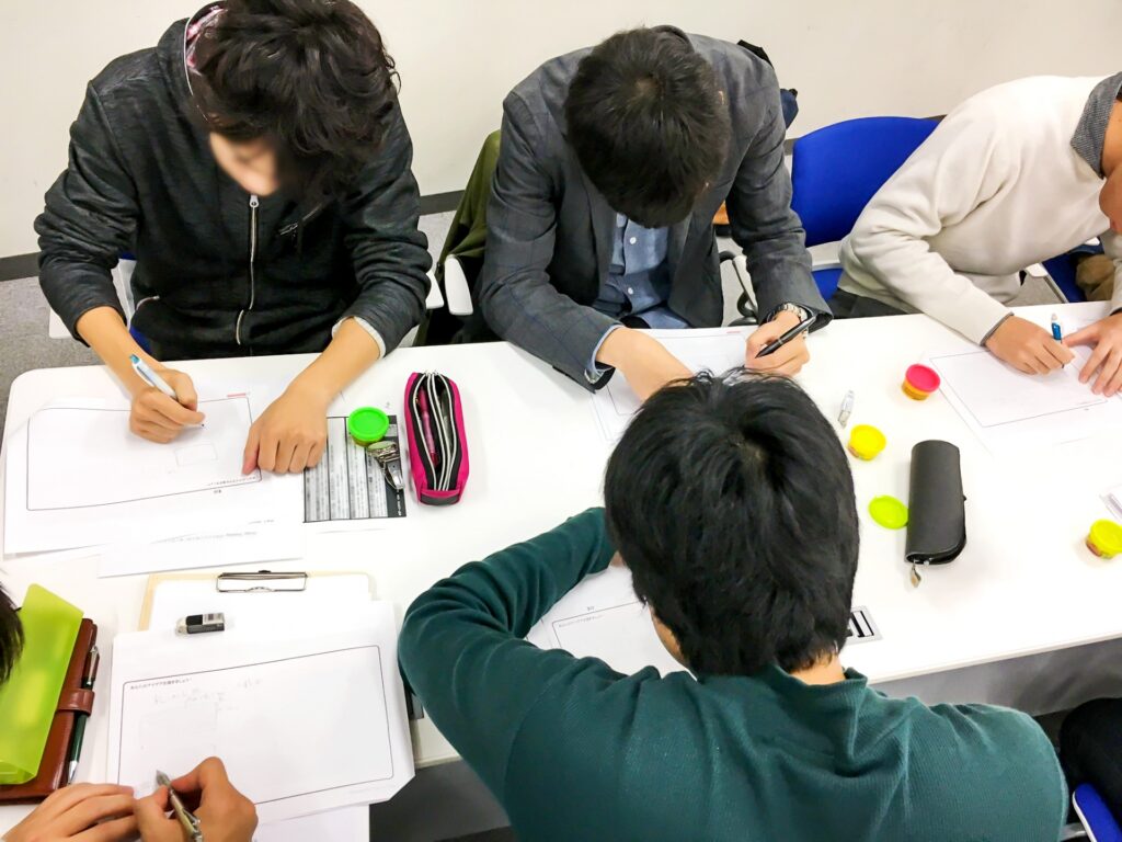 塾に通うメリットはどこにあるのか